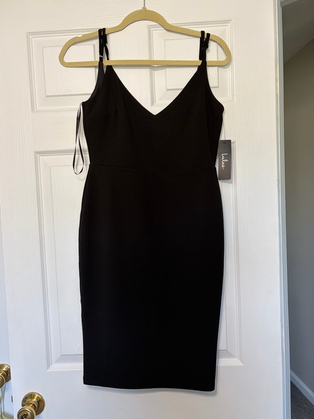 Lulu's Black V-Neck Spaghetti Strap Midi Dress